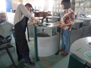 鋼制分類(lèi)垃圾桶組裝